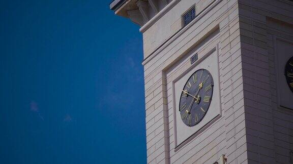 利沃夫市政厅的钟