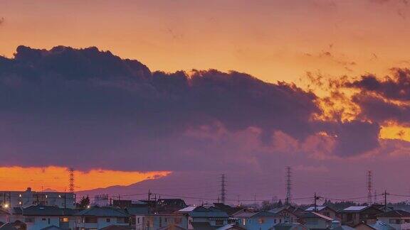 日落时分横滨郊区的住宅区