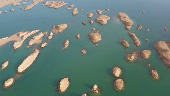 乌苏特雅当地貌鸟瞰图中国青海