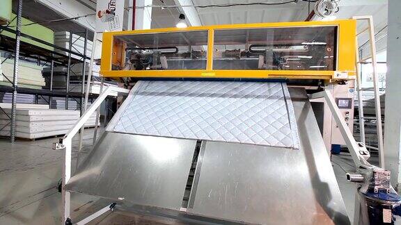 制造床垫工厂床垫厂现代工厂室内