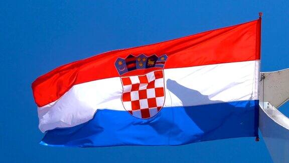 克罗地亚国旗迎风飘扬