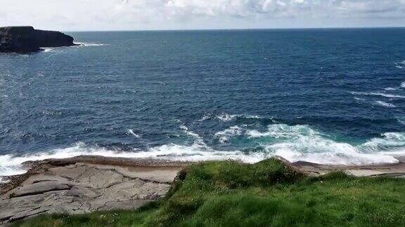 Kilkee悬崖Co.Clare爱尔兰位于爱尔兰西克莱尔半岛