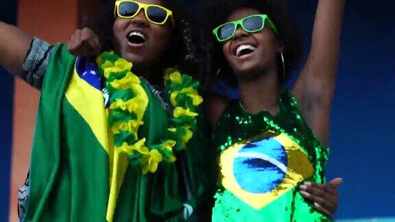 巴西朋友在看足球比赛