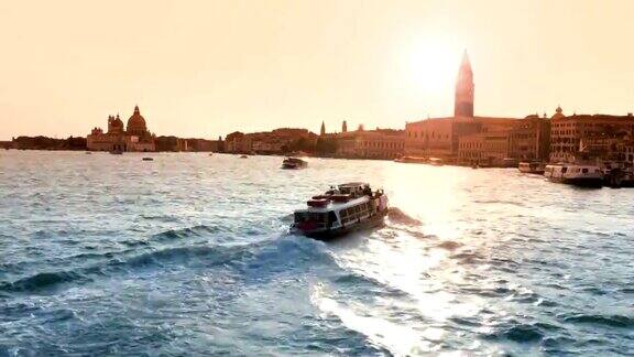 威尼斯在日落时分