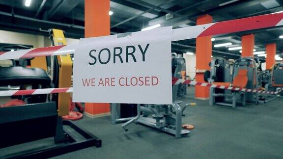 现代健身房因为隔离而关闭