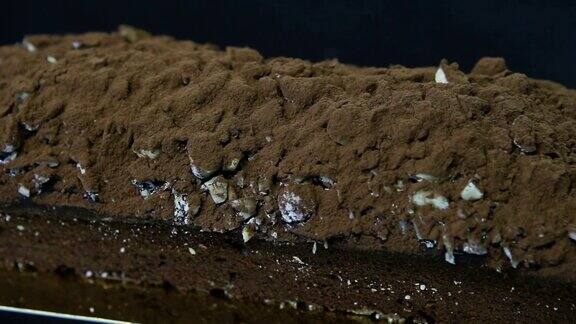 慢速全景拍摄整个美味的巧克力甜点