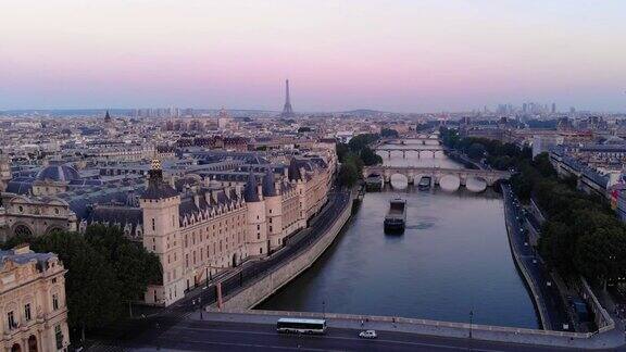 鸟瞰图的巴黎与塞纳河