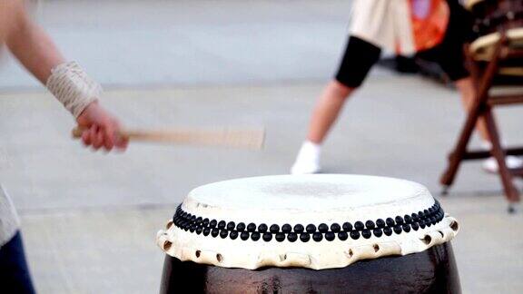 高清:日本传统太极鼓和鼓手(双视频)