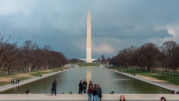 华盛顿纪念碑和倒影池的时间流逝