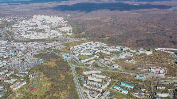 俄罗斯堪察特斯基的彼得罗夫斯克城市景观鸟瞰图