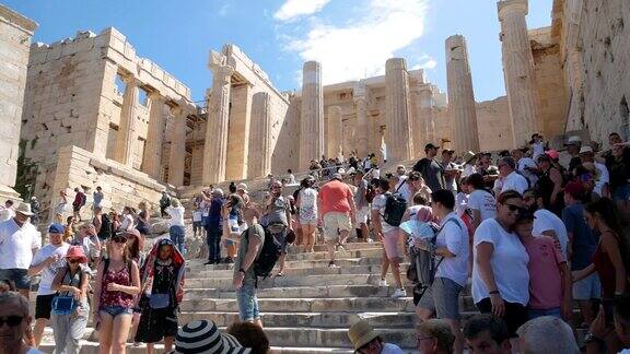 希腊雅典帕台农神庙的游客4k分辨率
