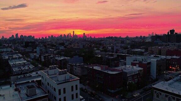 从布鲁克林远眺曼哈顿市中心俯瞰住宅区