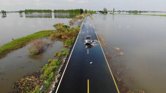 泰国道路被淹