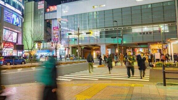 日本东京秋叶原地区的4K延时摄影(放大相机视图)