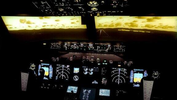 波音737NG驾驶舱傍晚进近-飞行模拟器