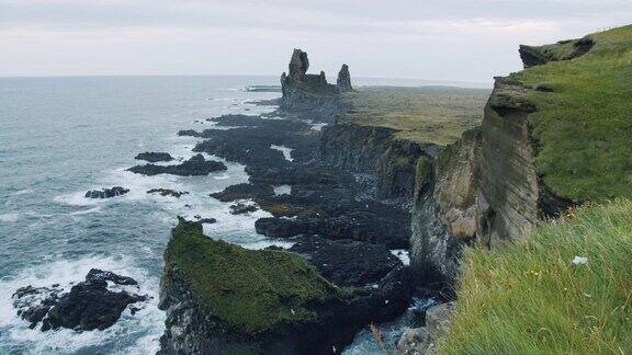 Londrangar悬崖位于冰岛snaefellness半岛
