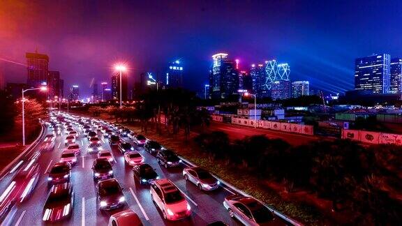 中国深圳2014年11月20日:中国深圳深圳的交通和建筑夜景