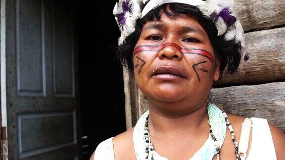 图皮瓜拉尼部落土著成熟妇女的肖像