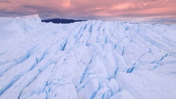 午夜太阳时分伊卢利萨特冰湾日落与格陵兰北极冰山的鸟瞰图格陵兰冰盖冰盖伊卢利萨特格陵兰