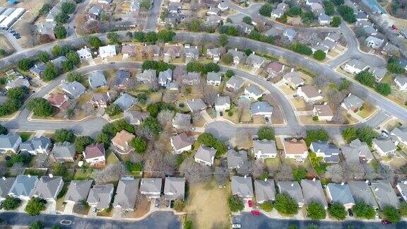 圆形岩石德克萨斯州现代新郊区无人机视图