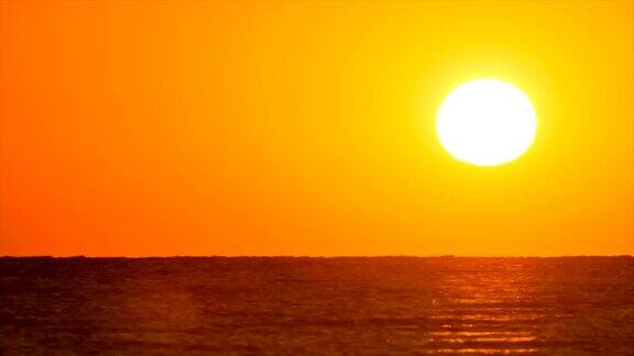 土耳其安塔利亚Camyuva海滩的日出时光流逝
