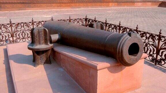 印度阿格拉红堡一座古老的大炮基座