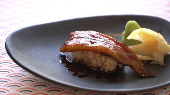 鳗鱼寿司米饭-日本食物