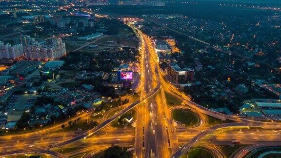 俄罗斯夜间照明莫斯科城市路口交汇处空中全景图4k