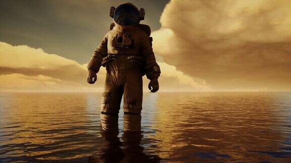 日落时宇航员在云层下的海上