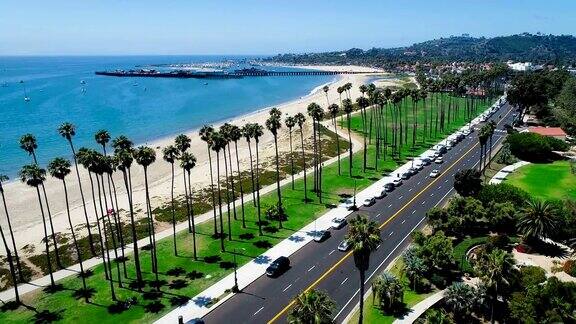 加州圣巴巴拉沿太平洋海岸高速公路西海岸海滩的无人机视图