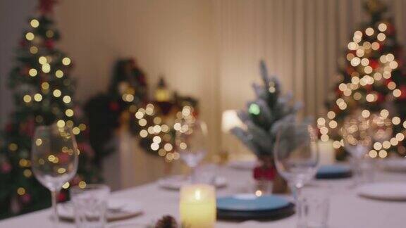 今晚的圣诞气氛餐桌布置派对