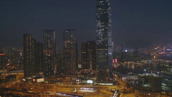 无人机拍摄:中国香港夜间的实时4K航拍