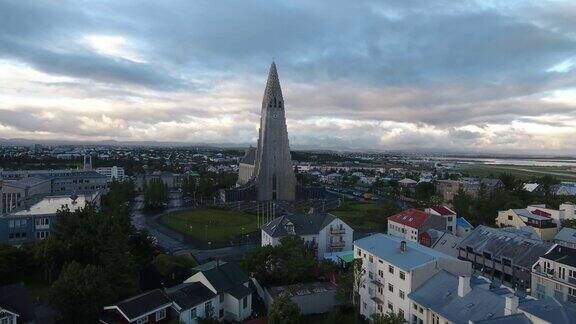 航拍冰岛雷克雅未克Hallgrimskirkja教堂