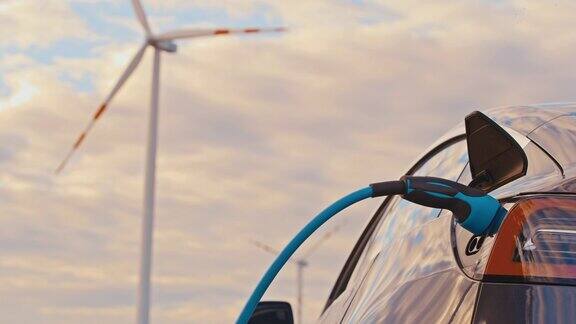 用风力涡轮机为电动汽车充电特写