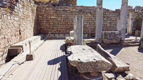 土耳其以弗所的一个古老的厕所