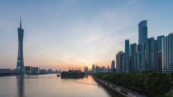 日落和黄昏时广州珠江新城的延时摄影
