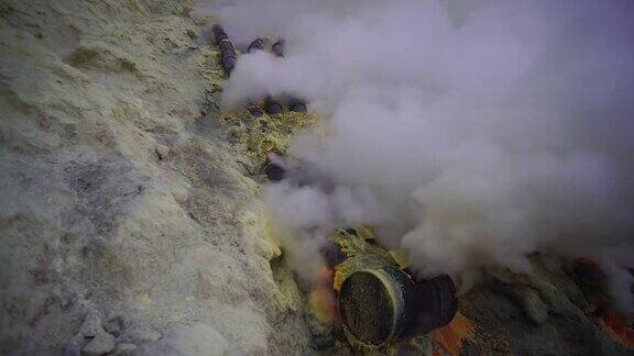 4K印度尼西亚Vocalno的KawahIjen硫磺烟雾