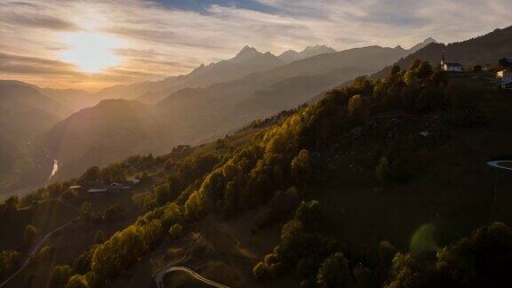 日落风景山脉阿尔卑斯山秋季瑞士空中4k