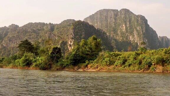 老挝万荣南松河的日出