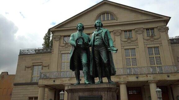 歌德和席勒在魏玛城的著名雕塑