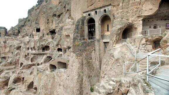 Vardzia洞穴修道院复杂的岩石雕刻山里的山洞小镇