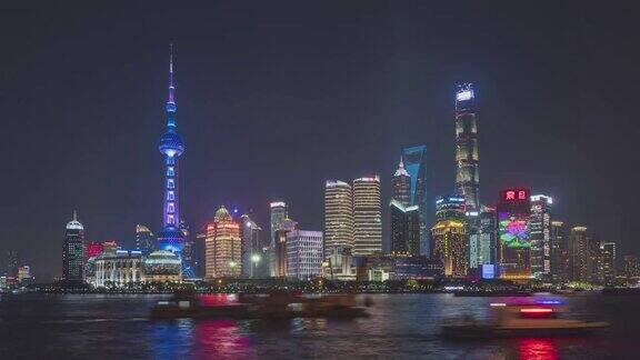 黄浦江上的上海地标夜景日落时分