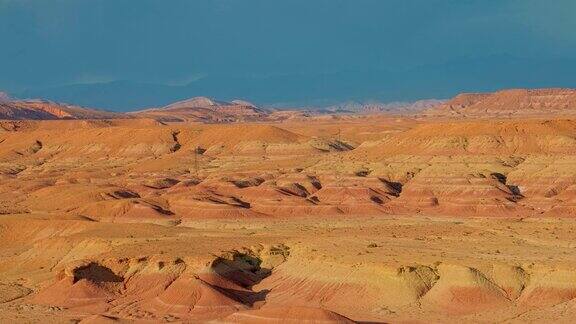 时间流逝在撒哈拉沙漠移动的云和沙丘阴影