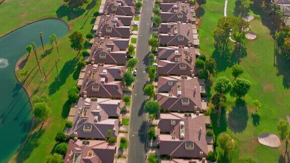 高空天线在棕榈泉加州的土地房屋