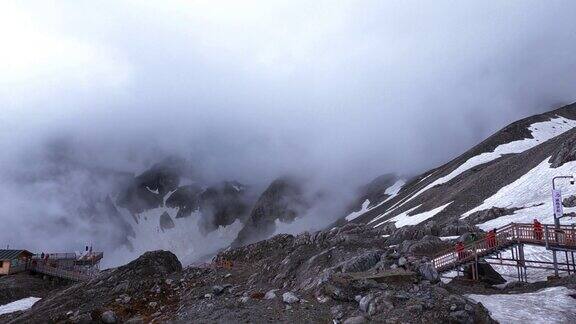 玉龙雪山主峰