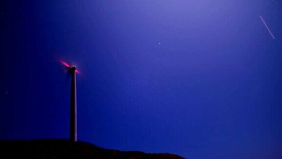 风力涡轮机翻译在夜间4K视频