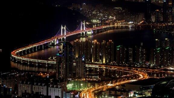 韩国釜山广安大桥的夜景