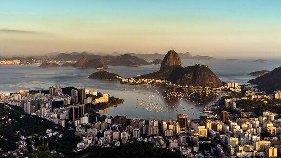 日落在里约热内卢的和甜面包山巴西