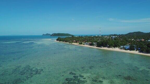 俯瞰泰国高帕颜岛白色沙滩