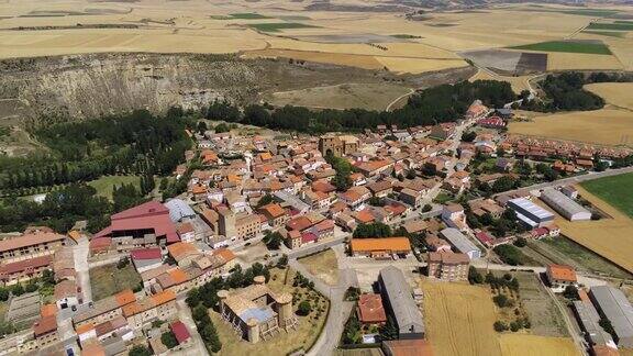 西班牙莱瓦拉里奥哈镇无人机视频视图